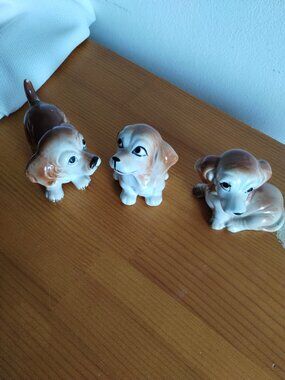 Vintage ceramic dogs figurines